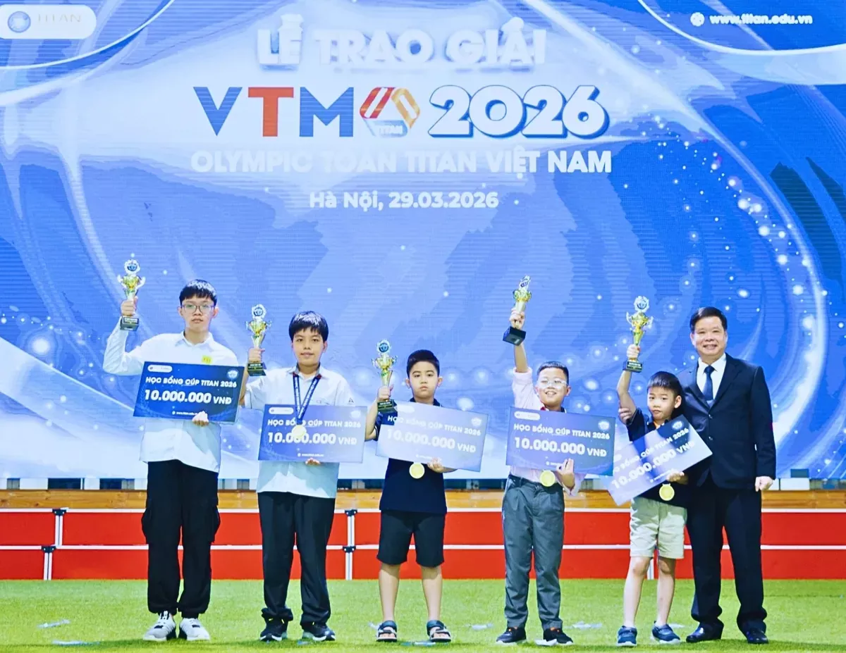 GIẢI THƯỞNG KỲ THI CÚP TITAN 2027